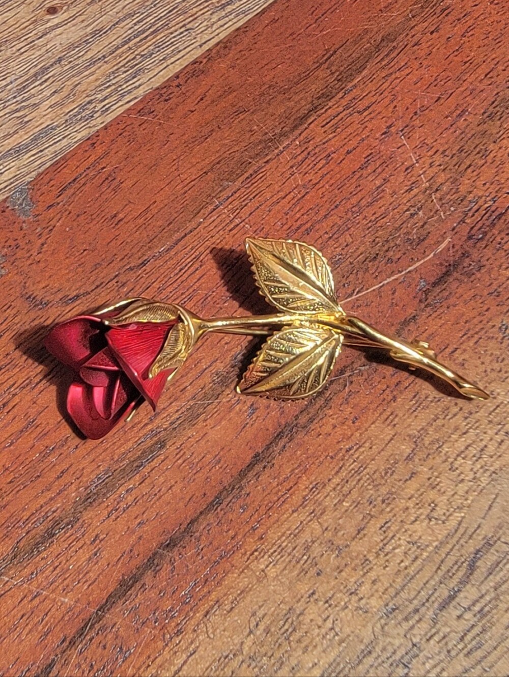 Vintage Premier Designs Red Rose And Gold Tone Metal Brooch